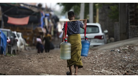 Myanmar: la Corte penale internazionale chiede l'arresto del capo dell'esercito per crimini contro l'umanità