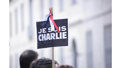 Charlie Hebdo dieci anni dopo, perché oggi anche l'Italia rischia attentati come quelli francesi: l'analisi