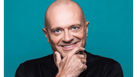 Tanti auguri a Max Pezzali, il cantante compie 57 anni