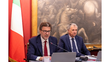 Giorgetti: Psb ambizioso ma realistico. Riduzione debito necessità ineludibile, taglieremo le spese