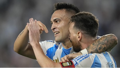 Messi incorona Lautaro: Merita il Pallone d'oro più di tutti. Il Toro: Vedremo...