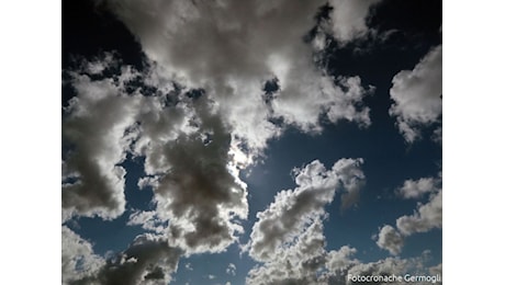 Meteo Toscana, cielo ancora sereno ma arriva il calo termico: le previsioni