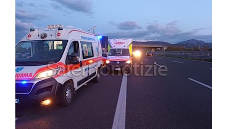 Scontro tra due auto a Pontecagnano, muore una persona sulla A2