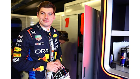 Sì signori, è successo davvero ed è tutto bellissimo: Max Verstappen ai lavori socialmente utili in Ruanda