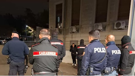 Quattro ragazzini investiti durante il corteo per Ramy Elgaml: arrestato il pirata della strada