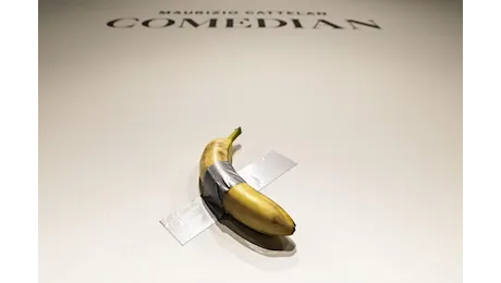 “I’m a poor man”: il commento del bengalese che ha venduto la banana di Cattelan