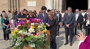 Padova, l'ultimo saluto a Vera Slepoj: la commozione di familiari e amici