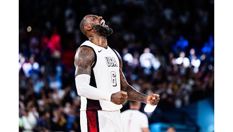 LeBron James con una STORICA tripla-doppia alle Olimpiadi