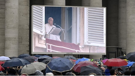 Papa Francesco. Dalla teologia alla teo-rumba e alla liturgia del diavolo