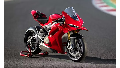 Ducati Panigale V4 S 2025, la superbike rinnovata