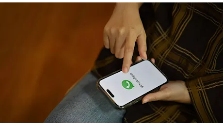 WhatsApp: modifiche all'interfaccia per l'invio di foto e video