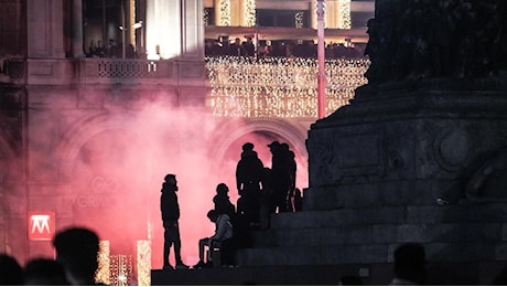 Aggressioni in Duomo a Capodanno, la procura cerca testimoni delle presunte violenze ai turisti