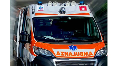 Tragico incidente stradale: muore una donna, feriti i tre figli