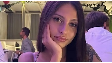 Alexia Vecchiato morta a 22 anni dopo una settimana di agonia. Con l'auto contro un muro, anche la sorella era deceduta in un incidente