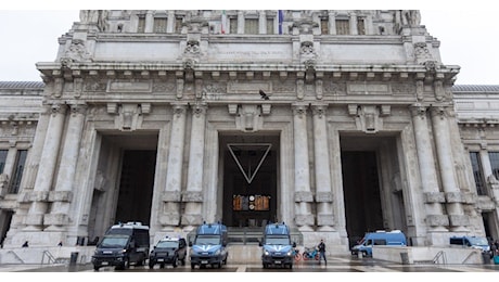 Lo studente picchiato in Stazione Centrale a Milano: “Ho superato il test di ammissione all’università, inizio a ottobre”