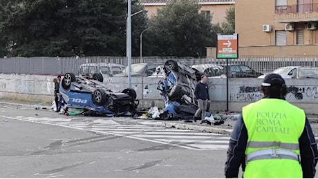 Roma, scontro nella notte tra due volanti: morto un poliziotto, due feriti