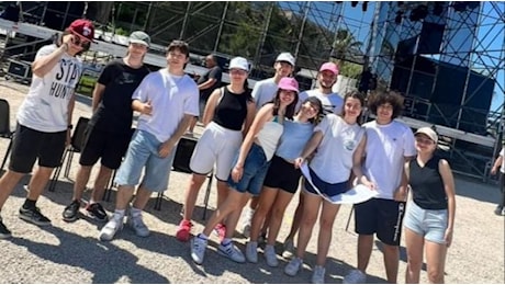 Giovani e inclusione, studenti dell'Alfano protagonisti dei backstage all'Arena del Mare