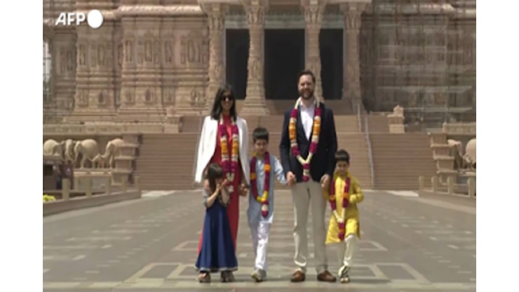 JD Vance e' arrivato in India, in programma i colloqui per l'accordo sui dazi - Tiscali Notizie