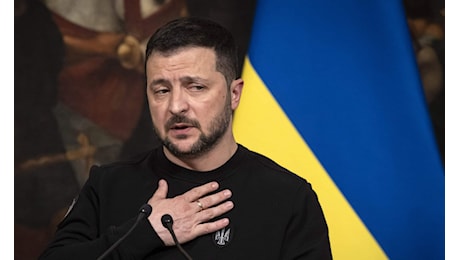 Zelensky in tilt: apre al riarmo nucleare, poi si rimangia tutto