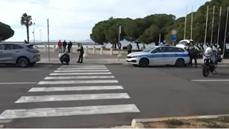 Cagliari, travolta in viale Colombo mentre va a scuola: diciassettenne in fin di vita