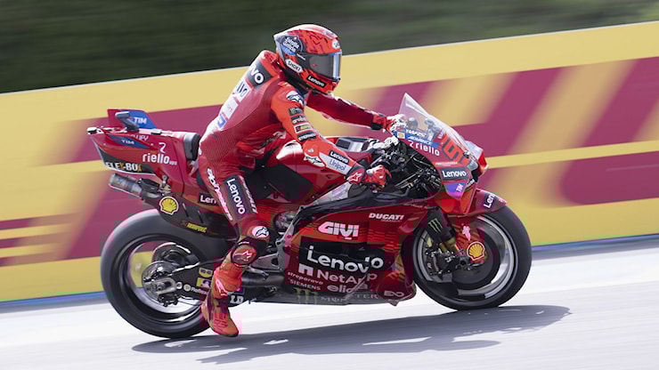 Libere 1:Marquez Sr. subito al top a Le Mans davanti a Binder e Alex, Bagnaia quarto - Sportmediaset Libere 1:Marquez Sr. subito al top a Le Mans davanti a Binder e Alex, Bagnaia quarto - Sportmediaset