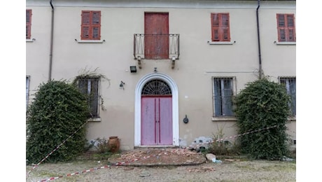 Cadde da un balcone durante una gita scolastica: muore Davide Benetti, insegnante di 43 anni