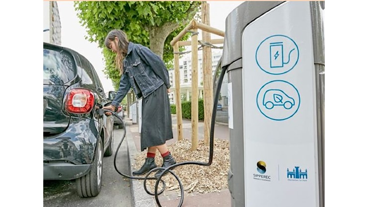 I concessionari d’auto contro “la lobby dell’elettrico” - Vaielettrico I concessionari d’auto contro “la lobby dell’elettrico” - Vaielettrico