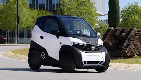 Anche Nissan punta sui quadricicli elettrici con Silence S04, la nanocar con la batteria estraibile