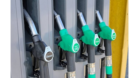 Accise sul diesel equiparate alla benzina, potrebbe costare quanto la verde