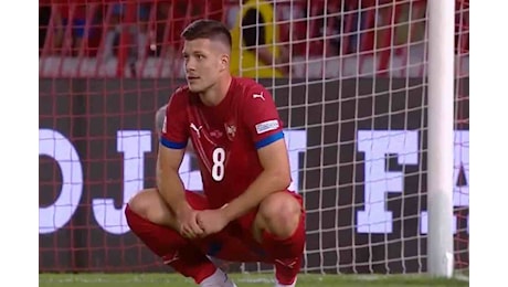 Serbia-Spagna, Jovic la fa grossa in nazionale: l’errore fa il giro del web