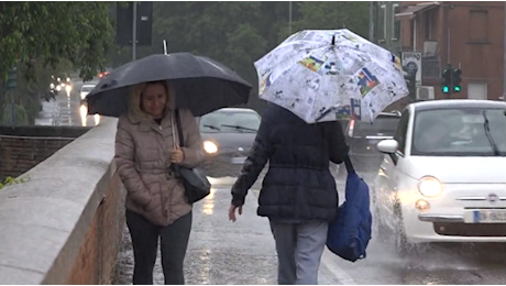 Maltempo, domani allerta arancione. Lombroso: sabato la giornata peggiore. VIDEO