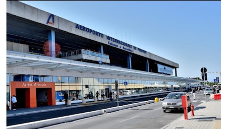 Aeroporto di Palermo chiuso per allagamento e black out: operai al lavoro per il ripristino