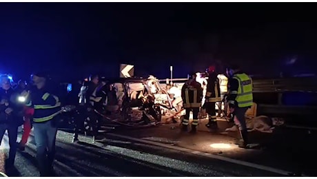 Morti tre tifosi del Foggia in un incidente sulla Potenza Melfi