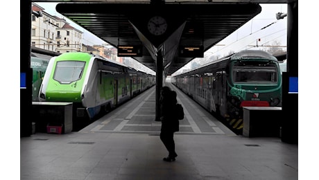 Sciopero 10 gennaio 2025: da Milano a Roma e Napoli, orari treni e bus