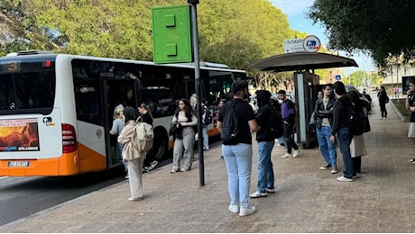 Sciopero dei mezzi, la situazione: metro chiuse a Roma, Milano e Napoli. Bus fermi o limitati