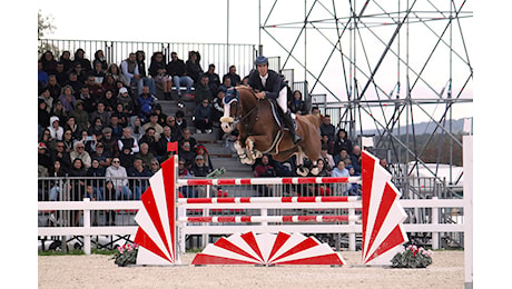 Simonetti vince il Gran Premio del Sardegna Jumping Tour