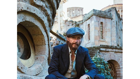 Jovanotti è Montecristo. Nel suo nuovo brano la sofferenza e la voglia di rinascere