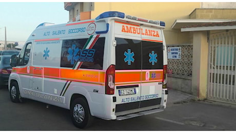 Doppi turni e il medico si addormenta vicino al paziente. Ma il camice bianco denuncia: «Hanno tentato di avvelenarmi»