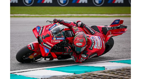 MotoGP Sepang: Bagnaia polverizza il record e regola Martin, è pole position