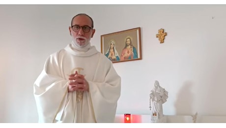 Padre Natale Santonocito: Bergoglio è l'anti papa, Benedetto XVI non ha mai fatto una rinuncia al papato - VIDEO