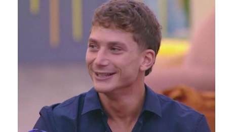 Grande Fratello, Tommaso in Spagna fa rivelazioni sul reality: “Qui è tutto normale, noi invece…”