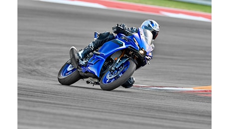 Yamaha R3 2025: una R9 da patente A2