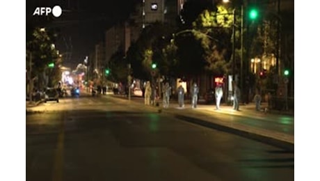 Atene, ordigno davanti agli uffici di Hellenic Train