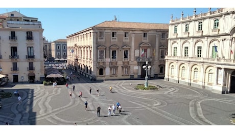 Emergenza cenere a Catania, stop ai mezzi a due ruote e limite di velocità a 30 km/h per le auto