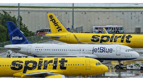 L’americana Spirit Airlines in bancarotta trova l’accordo con obbligazionisti