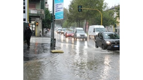 Nuova allerta arancione a Milano, prevista pioggia intensa dalle 21. In Valcamonica, Valtellina e nel Lecchese l'allerta è rossa