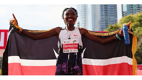 Ruth Chepngetich entra nella leggenda: record del mondo stratosferico alla maratona di Chicago