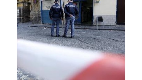 Ucciso e dato alle fiamme a Napoli, l'amico 16enne confessa: Me lo hanno ordinato i grandi