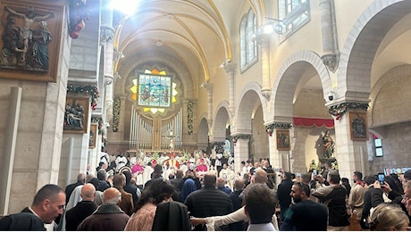 L’ingresso del Patriarca Pizzaballa a Betlemme per la celebrazione del Natale