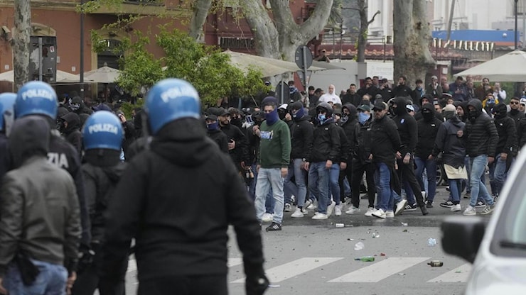 L'internazionale del tifo: ultras da mezza Europa per gli scontri al derby - La Gazzetta dello Sport L'internazionale del tifo: ultras da mezza Europa per gli scontri al derby - La Gazzetta dello Sport